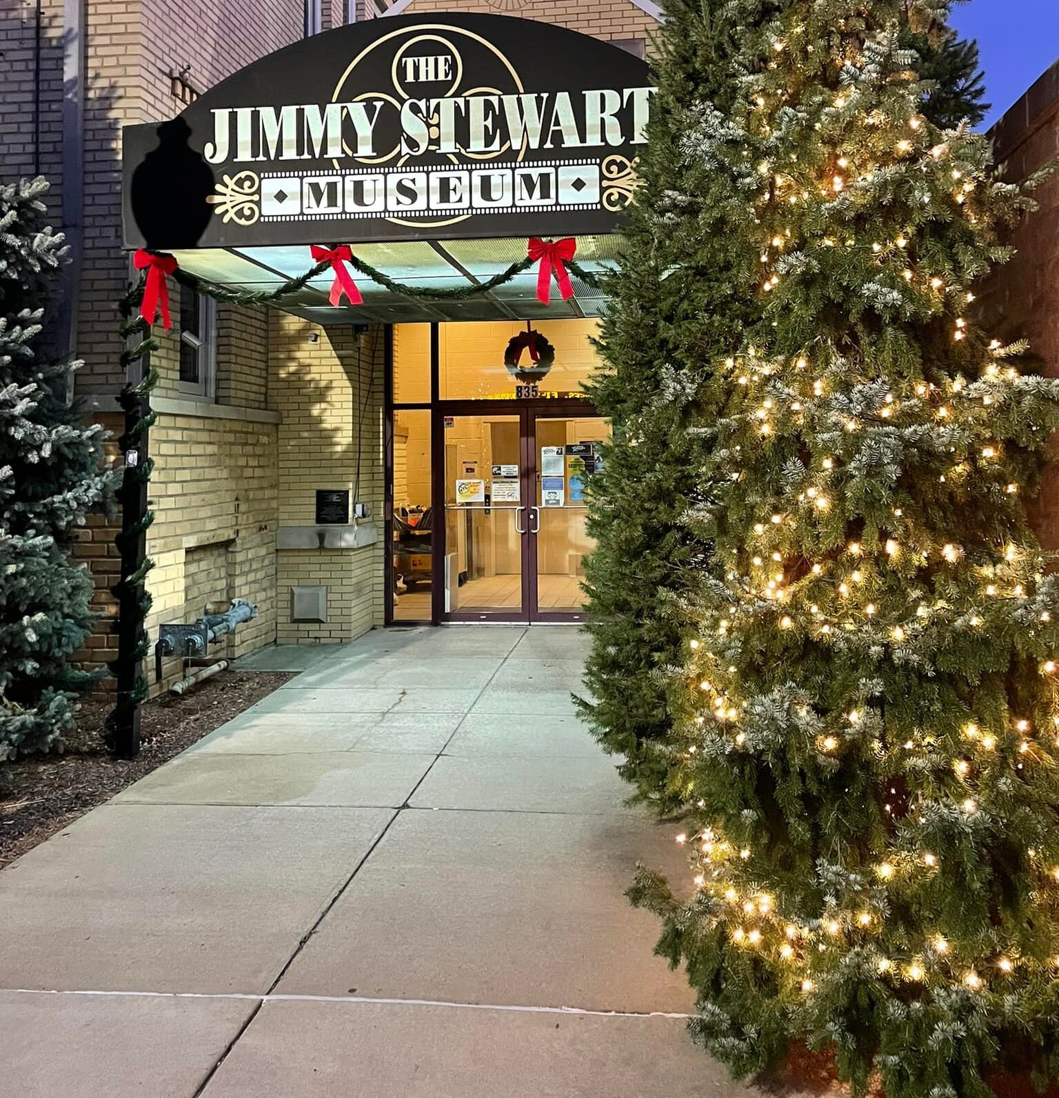 Jimmy Stewart Museum for Christmas 1